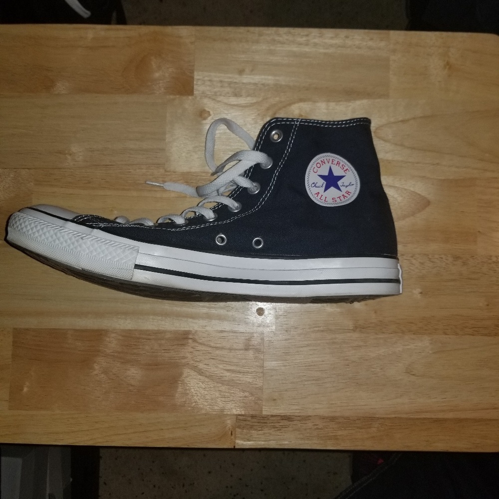 Converse Chuck Taylor, great condition.